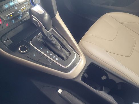 Used 2018 Ford Focus Titanium FWD image 26
