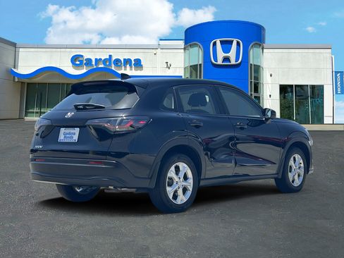 Certified 2024 Honda HR-V LX image 4
