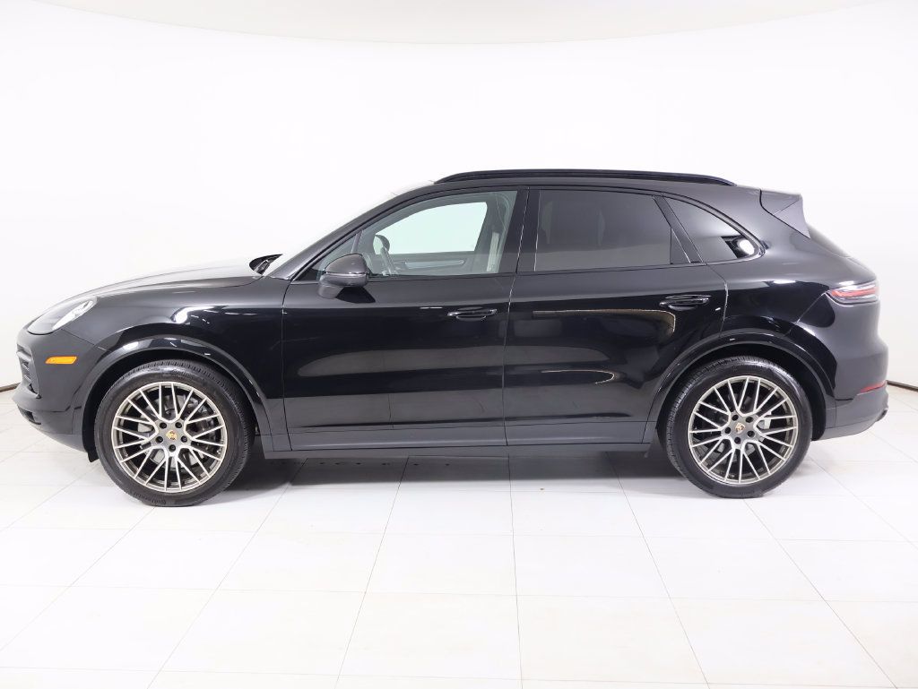 Certified 2023 Porsche Cayenne Platinum Edition AWD/4WD image 2