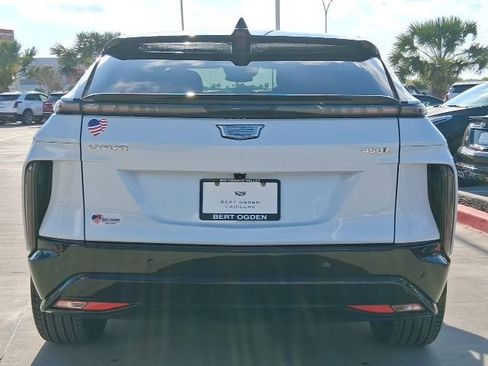 New 2026 Cadillac Lyriq Sport image 5