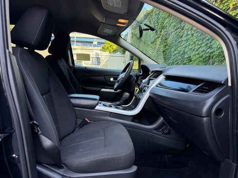 Used 2011 Ford Edge SE FWD image 17