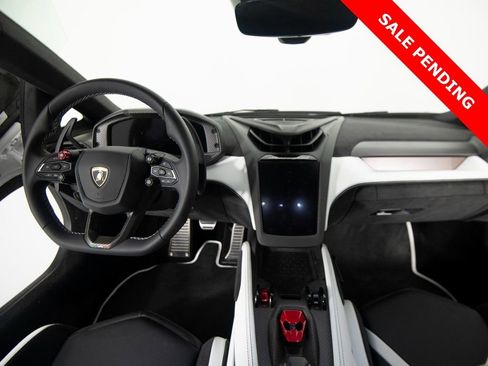Used 2024 Lamborghini Revuelto image 37
