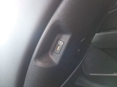 Used 2025 Kia Sportage EX image 20