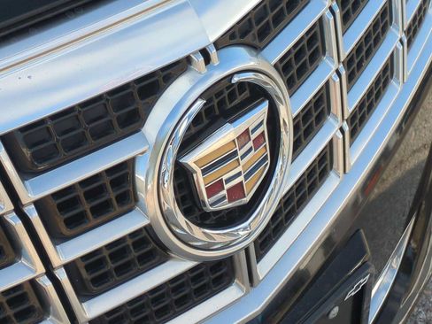 Used 2014 Cadillac XTS Luxury FWD image 32