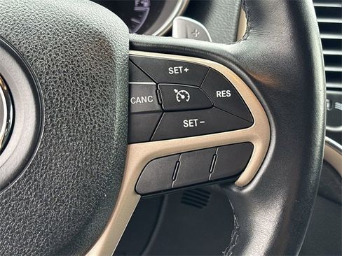 Used 2017 Jeep Grand Cherokee Laredo w/ Quick Order Package 23E image 23