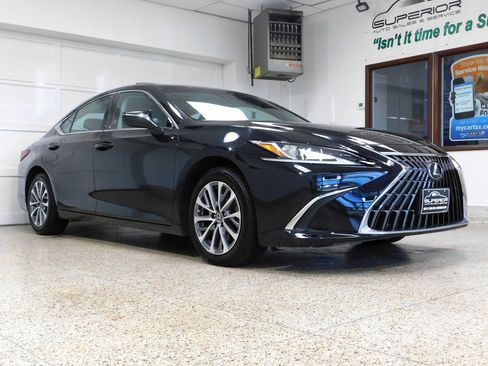 Used 2022 Lexus ES 350 w/ Premium Package image 3