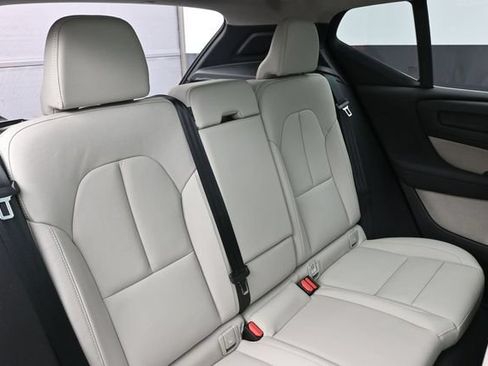 Used 2024 Volvo XC40 B5 Plus w/ Protection Package Premier AWD/4WD image 29