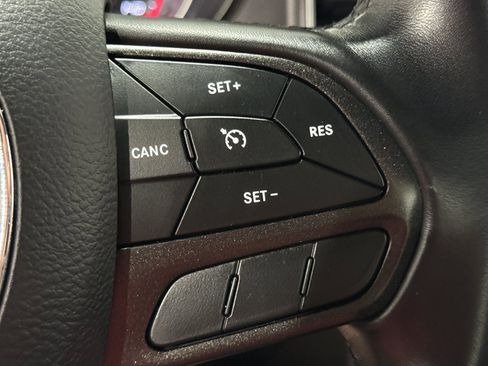 Used 2023 Dodge Charger SXT image 6