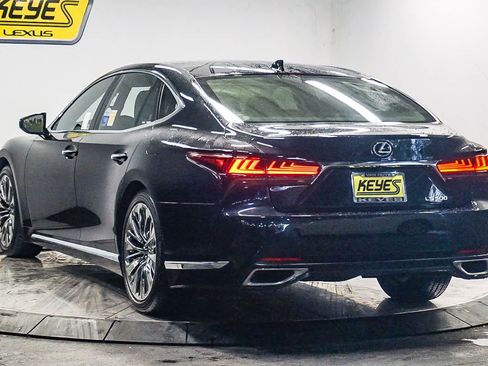 Used 2022 Lexus LS 500 image 2