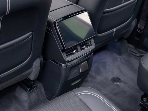 New 2027 Cadillac Vistiq Luxury w/ LPO, Floor Liner Package AWD/4WD image 18