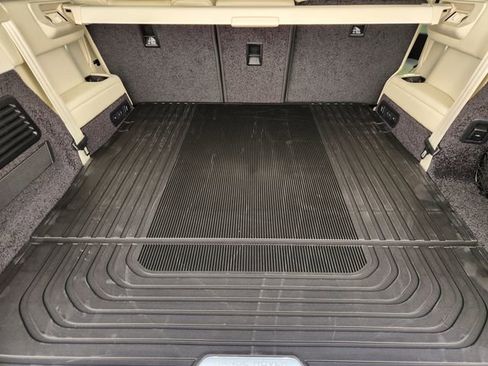 New 2026 Land Rover Range Rover Long Wheelbase SE image 22