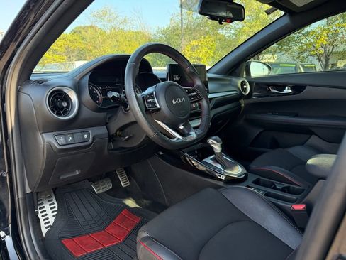 Certified 2024 Kia Forte GT FWD image 9