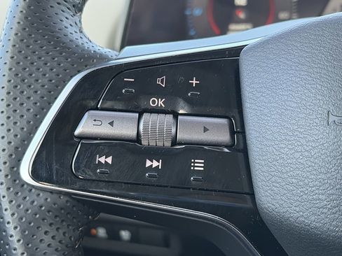 Certified 2023 Nissan Ariya AWD image 20