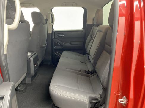 Used 2023 Nissan Frontier SV image 16
