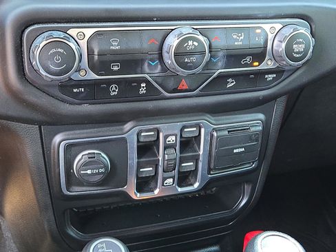 Used 2020 Jeep Wrangler Unlimited Sport S w/ Sun And Sound Package image 29