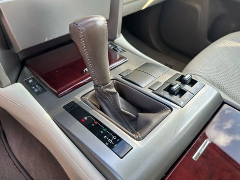 Used 2011 Lexus GX 460 image 37