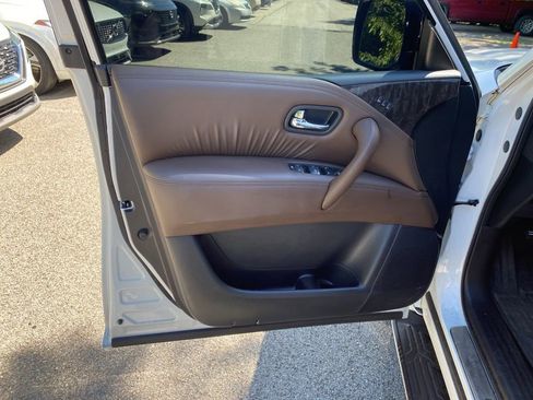 Used 2024 Nissan Armada Platinum w/ Captain's Chairs Package AWD/4WD image 11