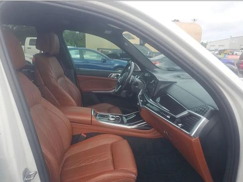 Used 2023 BMW X7 M60i w/ Executive Package AWD/4WD image 3