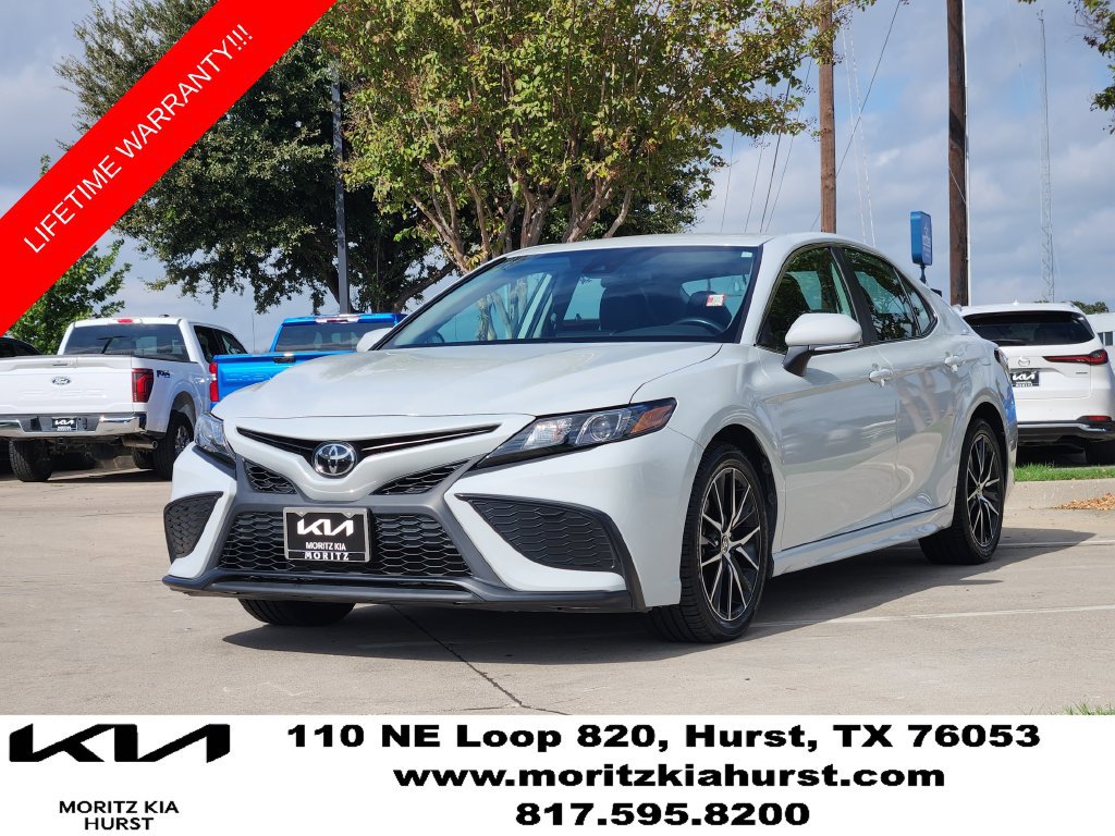 Used 2024 Toyota Camry SE FWD image 2