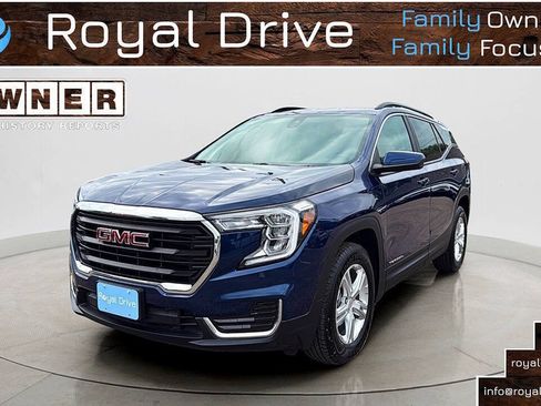 Used 2022 GMC Terrain SLE w/ Driver Convenience Package AWD/4WD image 1