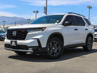 Used 2025 Honda Pilot TrailSport