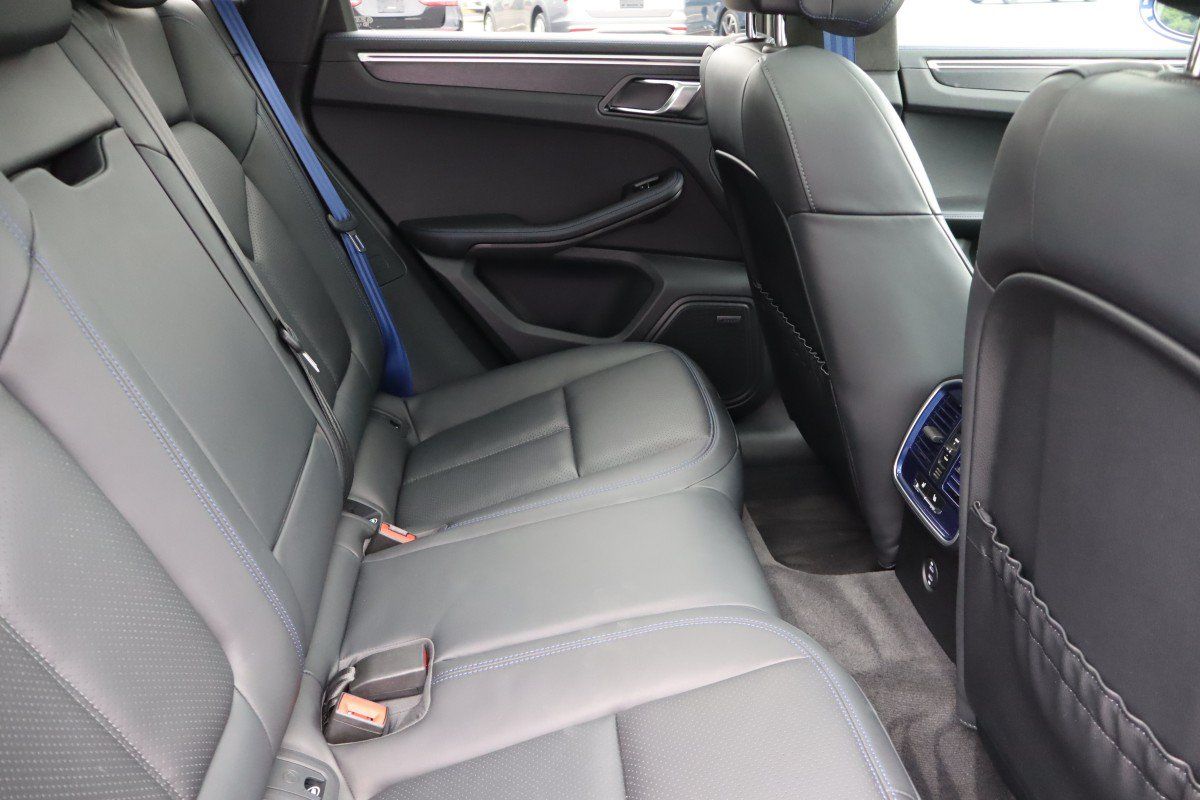 Used 2023 Porsche Macan GTS w/ Premium Package Plus AWD/4WD image 25