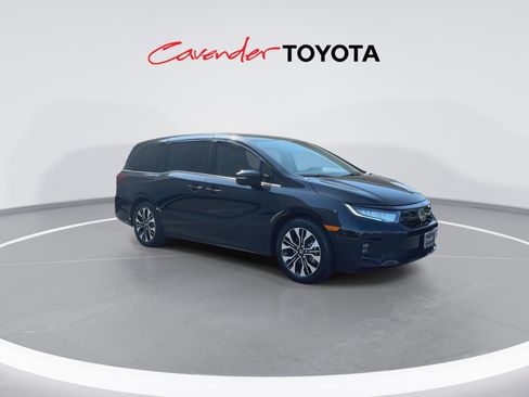 Used 2026 Honda Odyssey Elite image 2