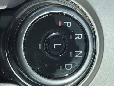Certified 2024 Ford Explorer XLT RWD image 17