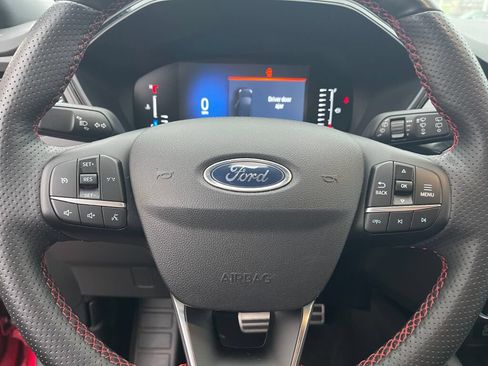 Used 2024 Ford Escape ST-Line AWD/4WD image 15