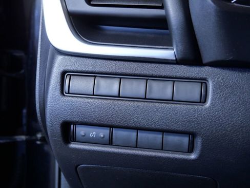 Used 2021 Nissan Rogue S image 25