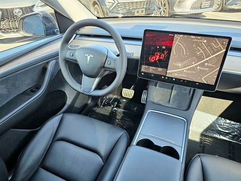 Used 2024 Tesla Model Y Performance AWD/4WD image 26