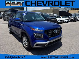 Used 2023 Hyundai Venue SE FWD video 1