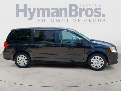 Used 2017 Dodge Grand Caravan SE w/ Power Window Group FWD image 2