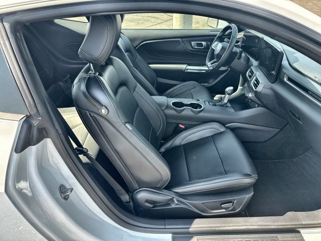 Used 2026 Ford Mustang Premium RWD image 23