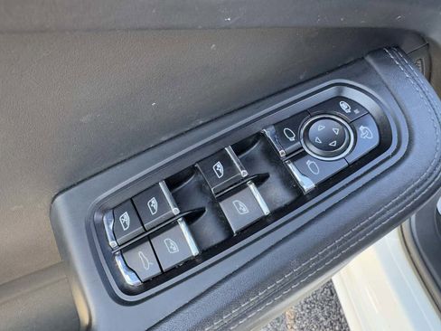 Used 2015 Porsche Macan Turbo image 33