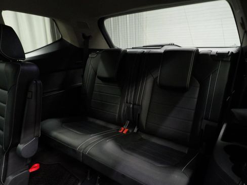 Used 2023 Volkswagen Atlas SEL R-Line AWD/4WD image 18