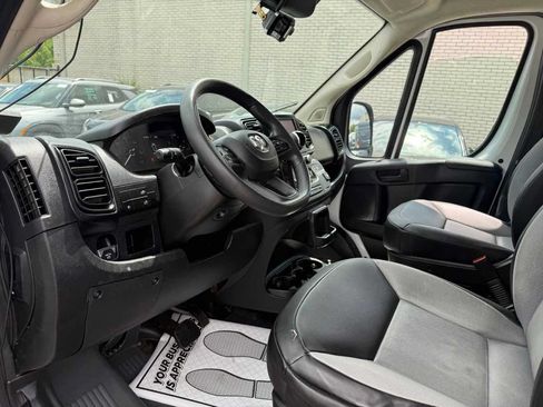 Used 2025 RAM ProMaster 2500 w/ Convenience Group FWD image 21