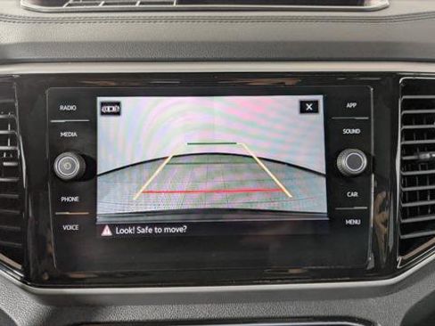 Used 2022 Volkswagen Atlas Cross Sport SE w/ Panoramic Sunroof Package image 31