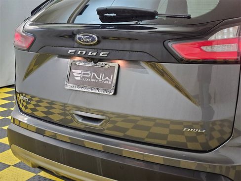 Used 2021 Ford Edge SEL w/ Cargo Accessory Package image 13