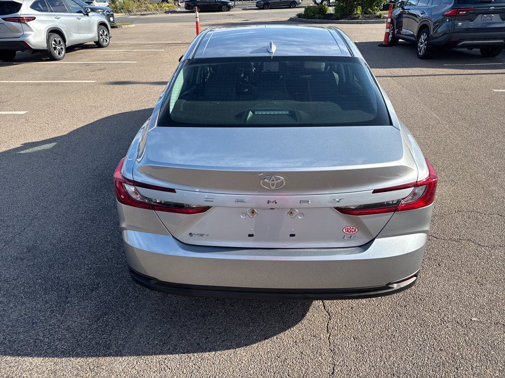 Used 2025 Toyota Camry LE FWD image 6