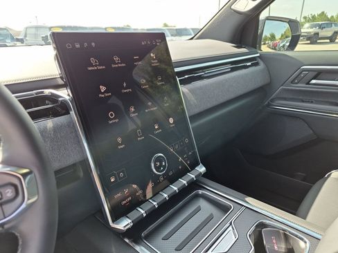 New 2026 GMC Sierra EV Elevation AWD/4WD image 26
