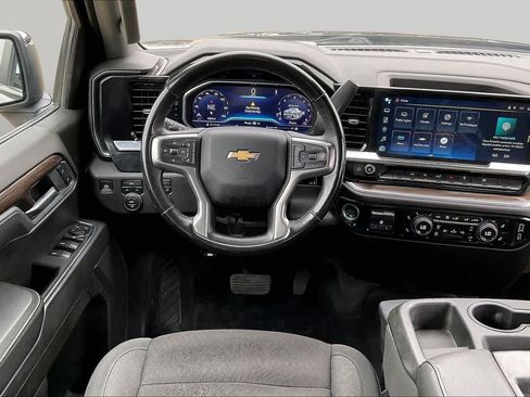 Used 2025 Chevrolet Silverado 1500 LT AWD/4WD image 5
