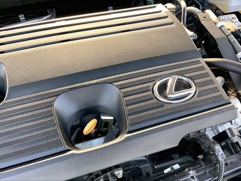 Used 2024 Lexus ES 300h w/ Premium Package image 33