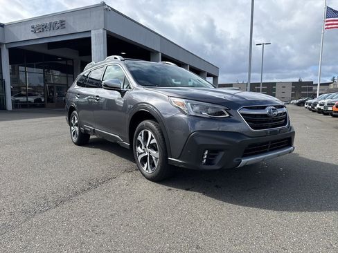 Used 2022 Subaru Outback Touring image 4