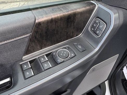Used 2024 Ford F350 Lariat image 15