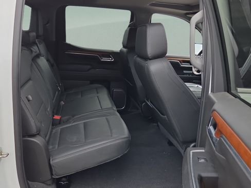 Used 2022 GMC Sierra 1500 Denali w/ Denali Reserve Package AWD/4WD image 14