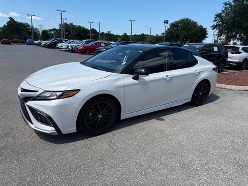 Used 2024 Toyota Camry XSE FWD image 11