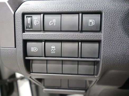 Used 2025 Toyota 4Runner SR5 AWD/4WD image 33