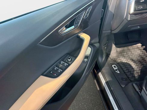 Used 2025 Audi Q7 3.0T Premium Plus AWD/4WD image 19