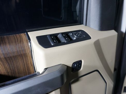 Used 2017 Ford F150 Lariat image 11